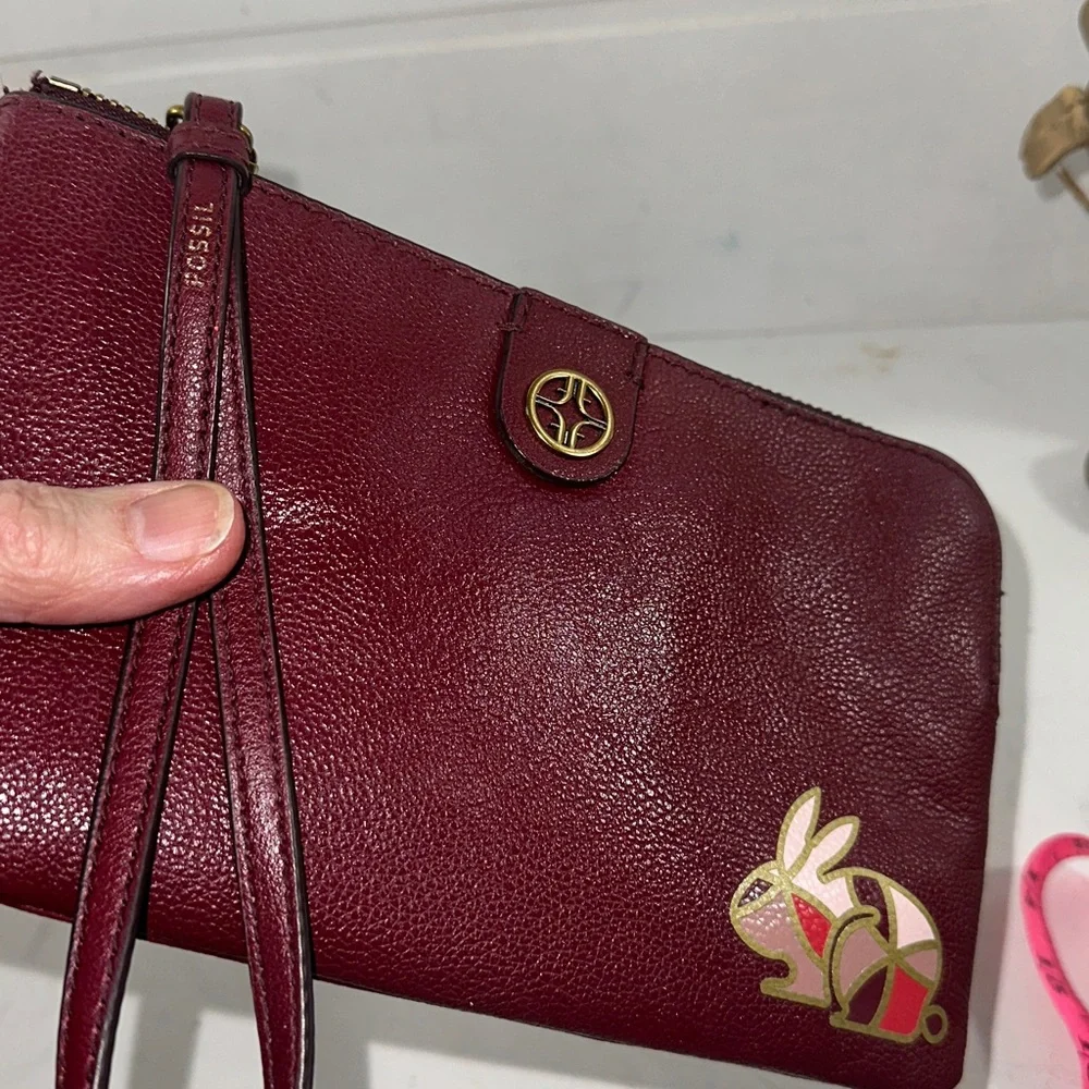 Fossil leather clutch wristlet burgundy - Picture 1 of 8